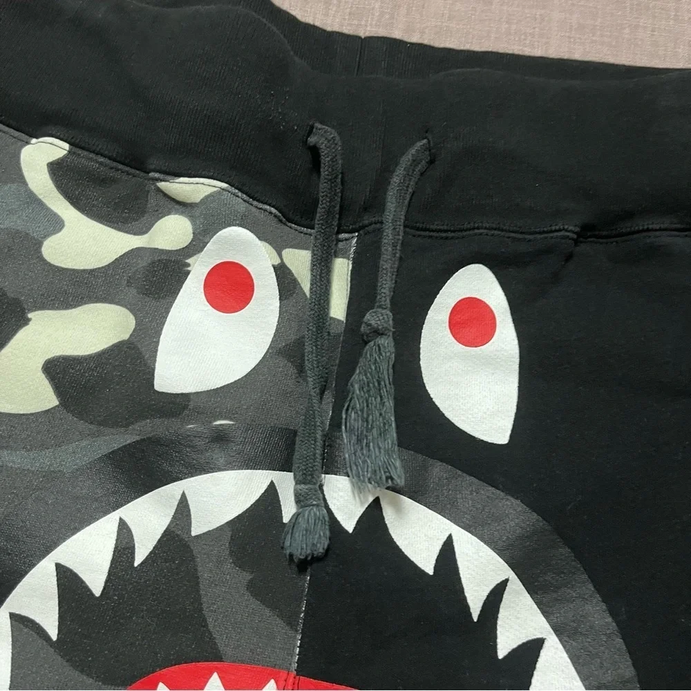 A Bathing Ape Bape Black Camo City Shorts Glow in the Dark Size Medium Shark